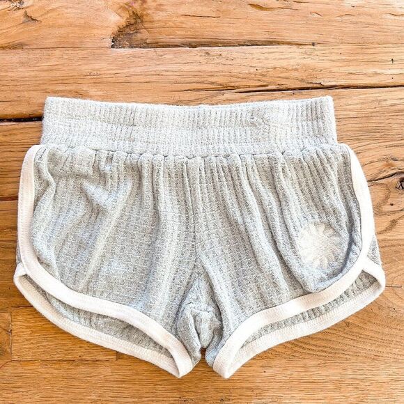 Tiny Whales Girls Dolphin Shorts Embroidered Sun Size 3 - Picture 1 of 4